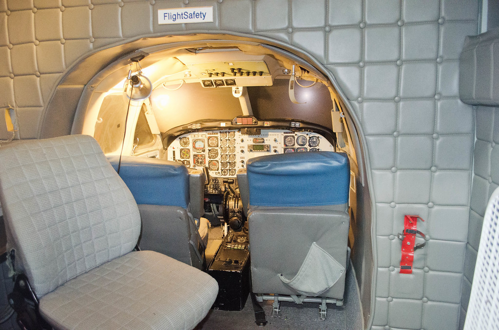 Boeing 737-200 Flight Simulator Air Terminal Museum