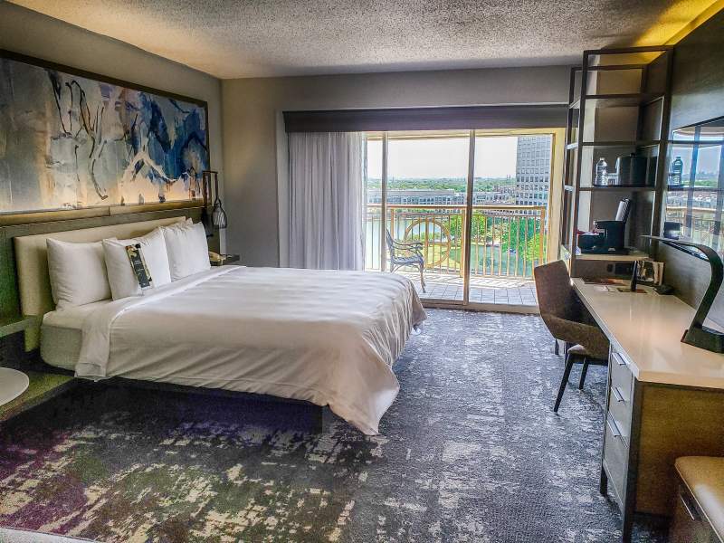 Marriott Dallas Las Colinas - hotel rooms