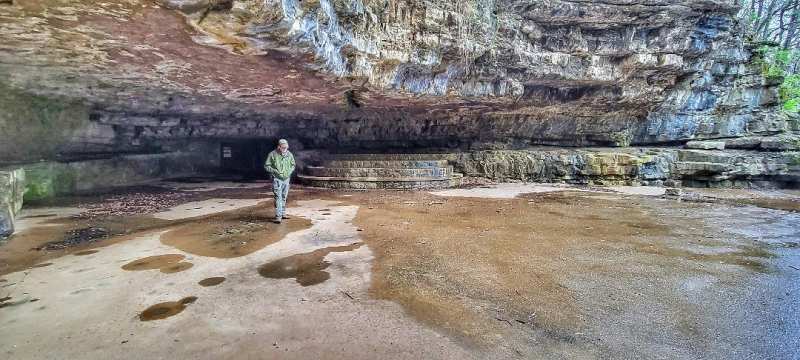 Dunbar Cave State Park