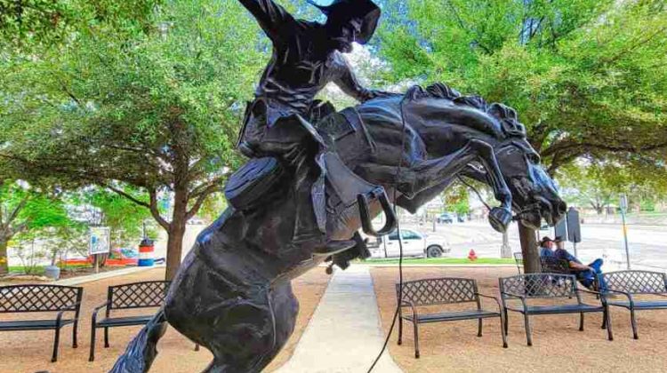 <strong></noscript>Visitors Love Bandera Texas “The Cowboy Capitol of The World”</strong>
