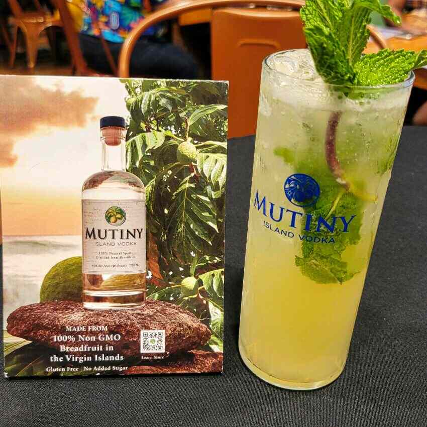 coctail with Mutiny Island Vodka